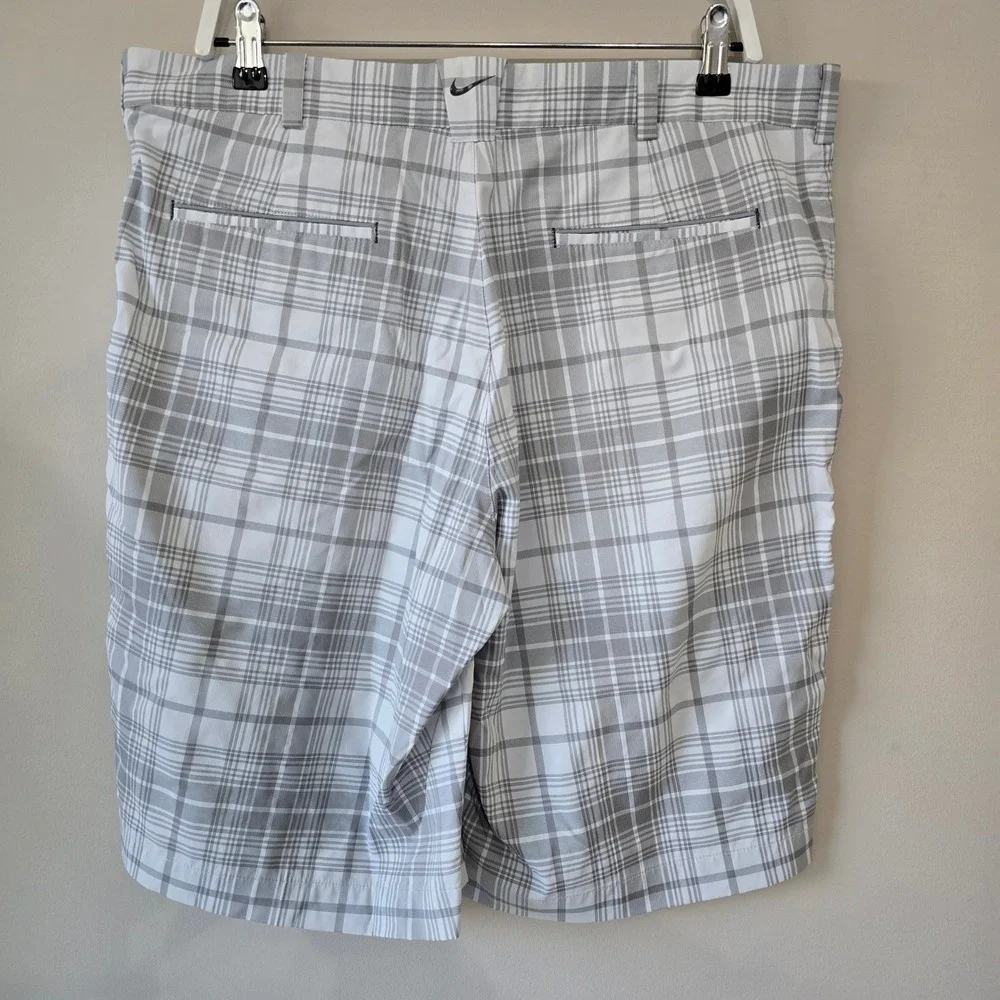 Nike Golf Tour Performance Dri-FIT Plaid Shorts Mens 36 Gray White‎ Checkered